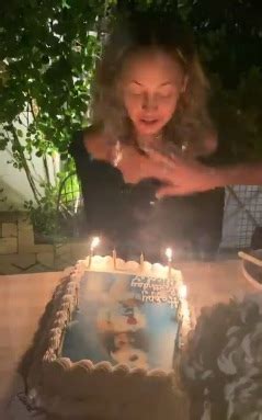 Nicole Richie S Hair Catches FIRE As She Blows Out Candles On Her 40th