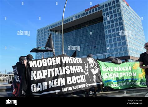 ALEMANIA ciudad de Hamburgo campamento climático 2022 rally por la