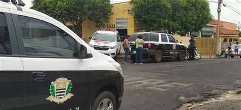 Mulher Morre Esfaqueada No Pesco O Em Pra A De Ibitinga Bauru E