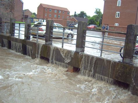 Louth Riverhead June 2007 Flood © Chris Cc By Sa20 Geograph