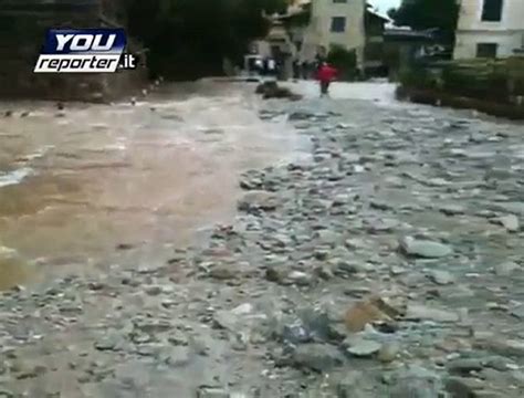 Alluvione A Varazze Auto Sommerse Video Dailymotion