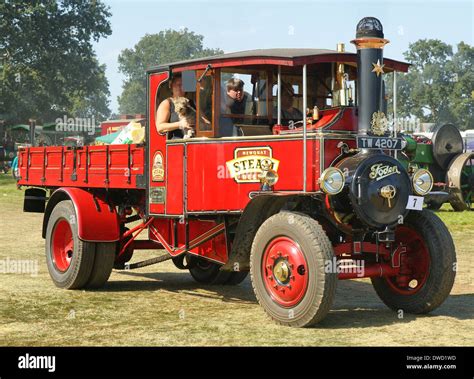 Foden Steam Wagon Hi Res Stock Photography And Images Alamy