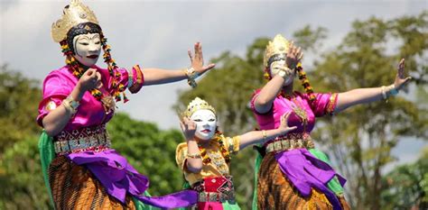 Festival Topeng Nusantara 2023 Upaya Lestarikan Tari Topeng Kutai Dan