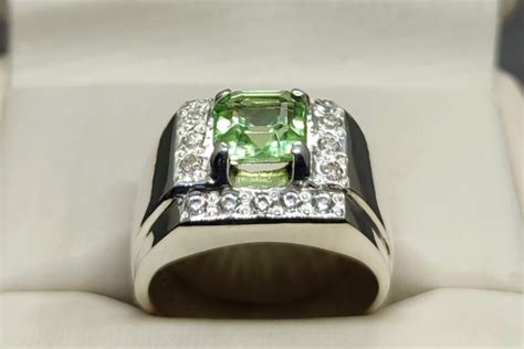 Emerald Cut Natural Carat Eye Clean Fresh Green Egyptian Peridot