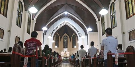 Kemenag Keluarkan Aturan Ibadah Natal Kapasitas Gereja Selesai