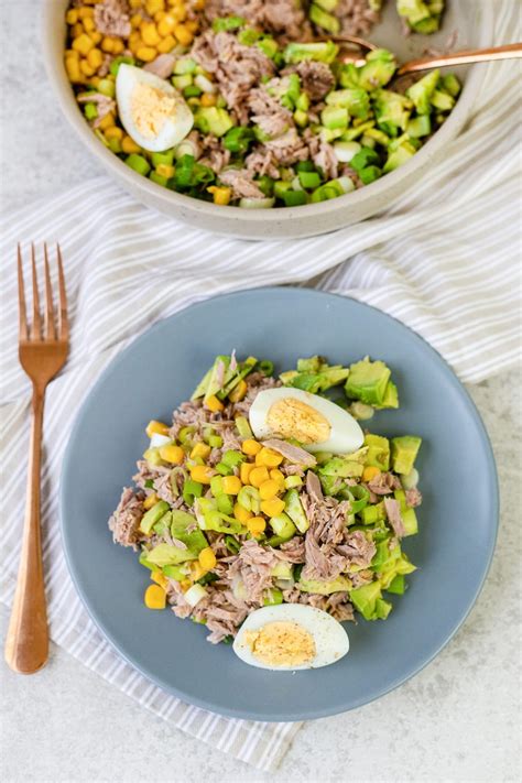 Healthy Tuna Avocado Salad With Eggs - Healthy Life Trainer