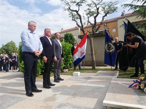 Sinj Obilježen Dan Državnosti i Dan branitelja Sinja i Cetinske