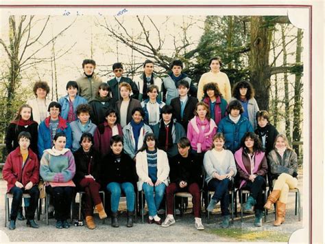 Photo de classe 1 B1 de 1982 Lycée Jean baptiste Corot Le Château