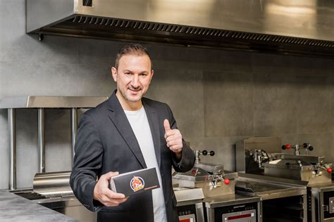 Neues Restaurant In Olpe Sefa Zer Er Ffnet Flame Chicken An Bruchstra E