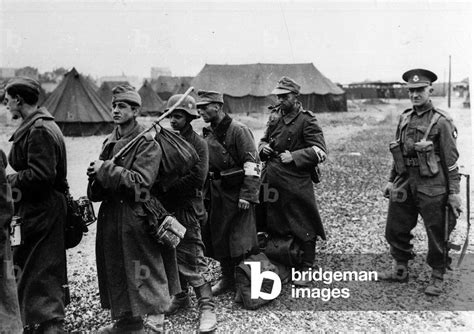 Image Of Second World War 1939 1945 Wwii German Soldiers Captured