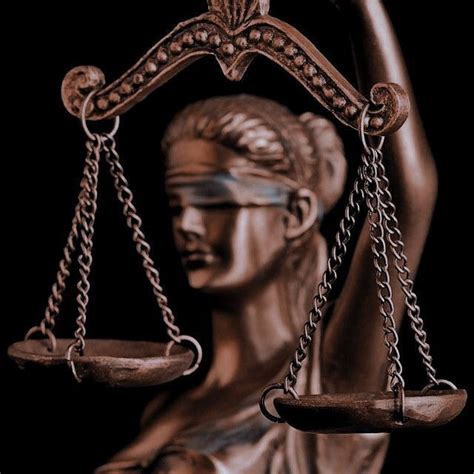 Pin by 🌙 on •vecâlaz | Law school inspiration, Law school life, Lady ...