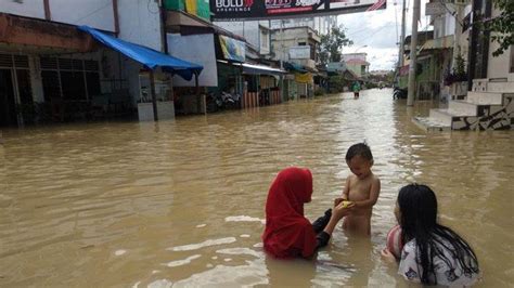 Tebingtinggi Dilanda Banjir Bmkg Prediksi Hujan Terus Berlangsung