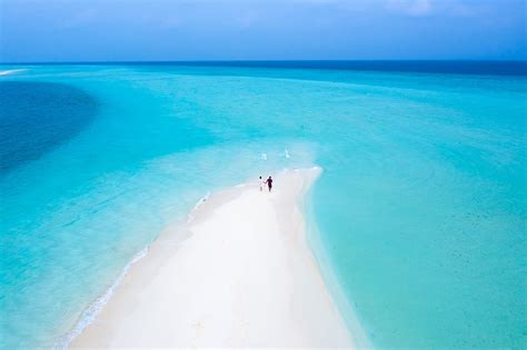 Maldives Beaches: Top 10 Destinations for Perfect Vacation - Find Islands