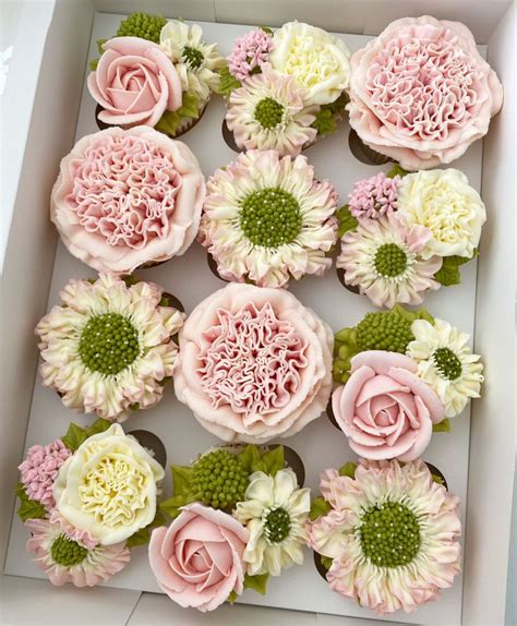 Kerry S Bouqcakes Gallery Premium Floral Cupcakes Floral Cupcakes Flower Cupcakes