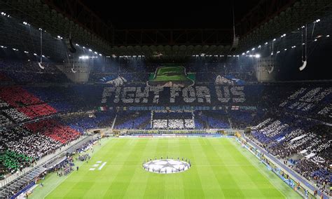 FOTO Tifosi Del Benfica Hanno Rovinato La Coreografia Dell Inter