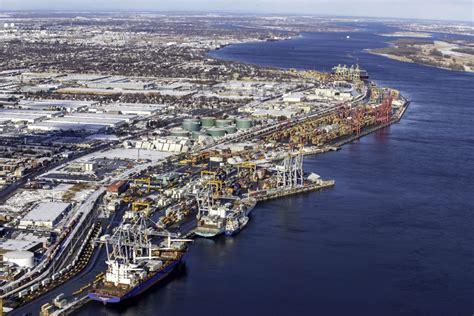 Le Port De Montréal Mobilisé Pour La Relance En 2021 Maritime