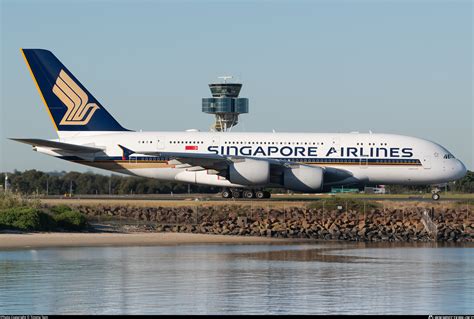 V Skq Singapore Airlines Airbus A Photo By Timmy Tam Id