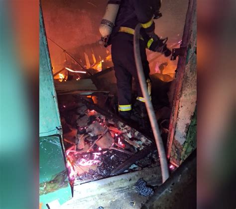 Incendio arrasa con todos los enseres de una humilde señora en Granada