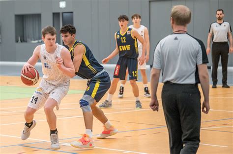 NBBL lässt Punkte gegen Hamburg liegen UBC Münster e V