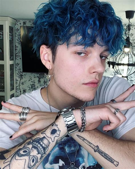 Mens Blue Hair Dyed Hair Men Dyed Curly Hair Mens Hair Colour Split