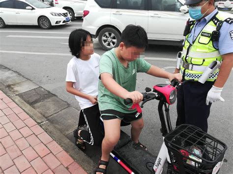 10岁男童偷骑电动车带着小姐姐“兜风”被查纠 大河网