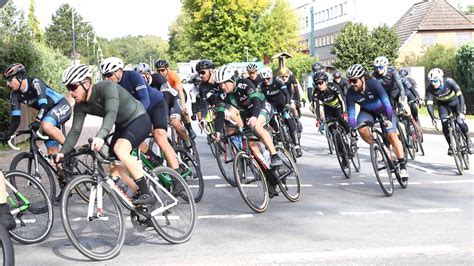 Schweriner Sportjahr 2023 Radrennen Triathlon Schwimmen Läufe NNN