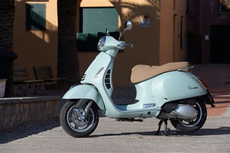 2019 - 2020 Vespa GTS 300 HPE