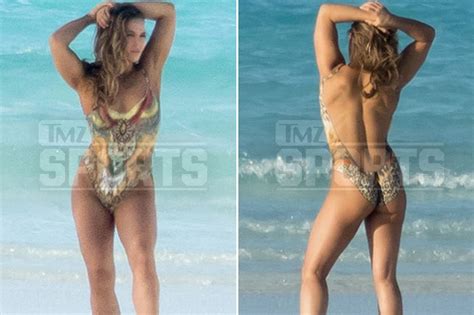 Ronda Rousey Nue Dans Sports Illustrated Swimsuit 2016