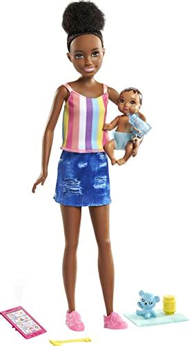 Barbie Famille Coffret Poup E Skipper Baby Sitter Brune En Short Avec