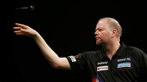 Darts Van Barneveld Reverses Decision To Retire Will Continue