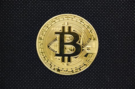 Bitcoin alcanza nuevo precio máximo histórico por encima de los 28 800