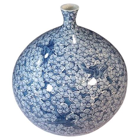 Large Antique Japanese Arita Blue And White Porcelain Vase At 1stdibs