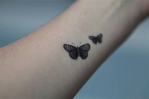 54 Divine Butterfly Wrist Tattoos Design