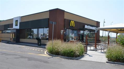 McDonald s apre un nuovo ristorante a Crotone e assumerà 110 dipendenti