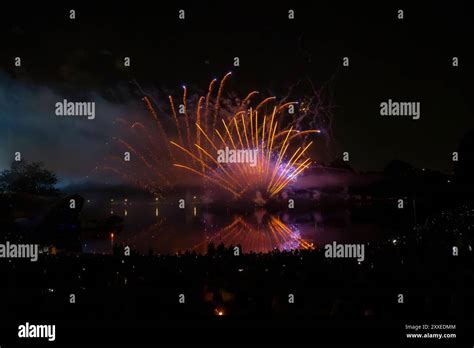 Muenchen Sommerfestival Olympiapark Grosses Feuerwerk Ueber Und