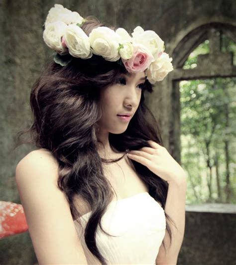 hot girl gây sốt khi đóng MV ca nhạc Trang