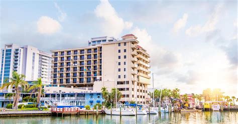 Pier House 60 Clearwater Beach Marina Hotel £83. Clearwater Beach Hotel Deals & Reviews - KAYAK