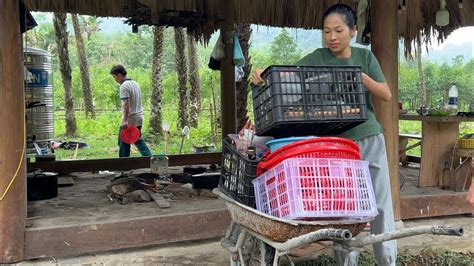 Single Mother Completed The Kitchen Of The Ecolodge In The Forest