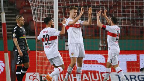 Dfb Pokal Sc Freiburg Nach Derby Niederlage Beim Vfb Stuttgart