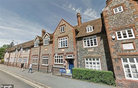 Grammar school is forced to delay reopening by more than a week ...