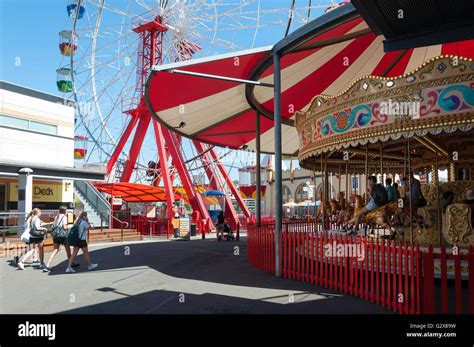 Ferris Wheel and carousel at Luna Park Sydney, Milsons Point, Sydney ...