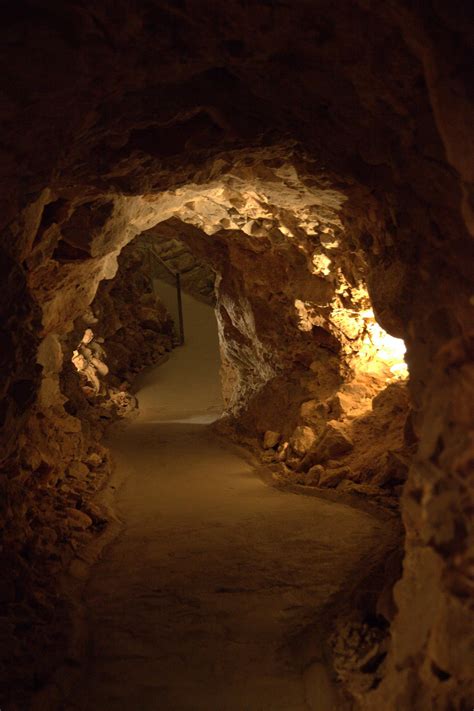 Weird Grand Canyon: The Grand Canyon Caverns