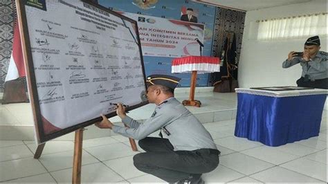 Tanda Tangan Pakta Integritas Lapas Baa Komit Raih Wbk Tahun