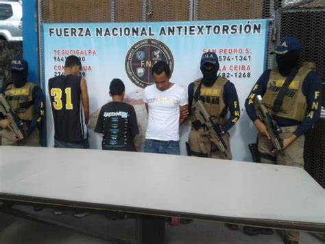 Detienen a un adulto y dos menores acusados de extorsión