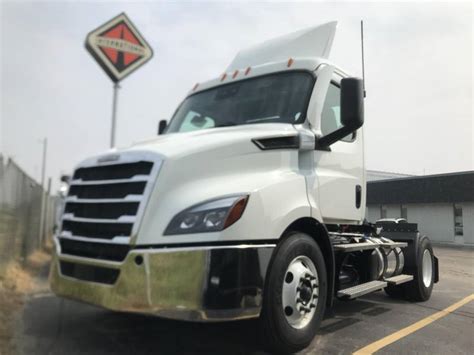 Freightliner Cascadia For Sale Day Cab