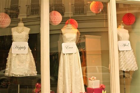 Cute Dress Store Window Store Front Windows Bridal Stores Window Design For Love And Lemons