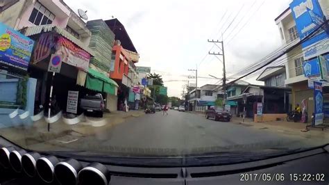 Ce Couple Sur Son Scooter Se Prend Une Porti Re En Pleine Face