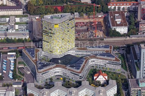 München von oben Hochhaus Gebäude der Zentrale des ADAC und Sander