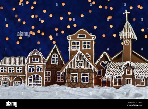 Gingerbread Cake Cottage Hi Res Stock Photography And Images Alamy