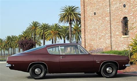 1968 Barracuda Fastback (3) - Dusty Cars